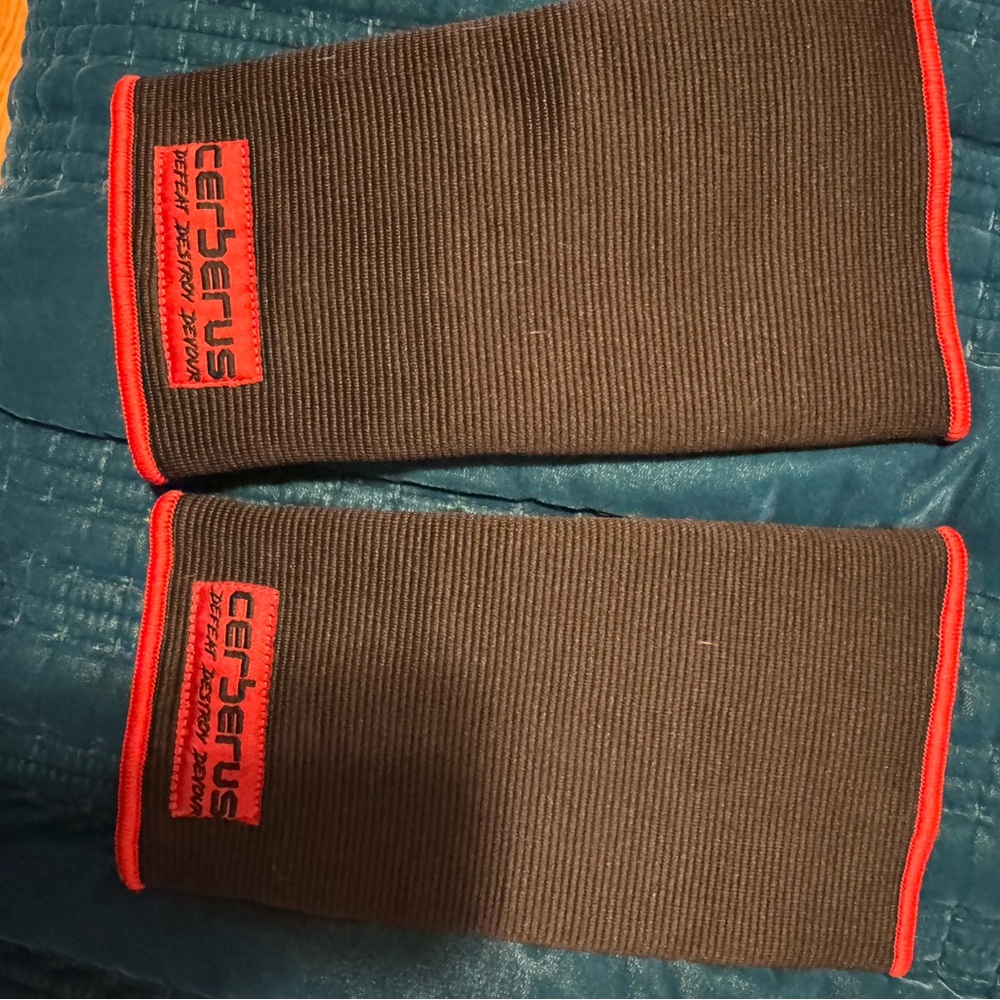 Cerberus Elbow Sleeves